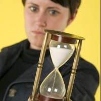 Create the hourglass illusion